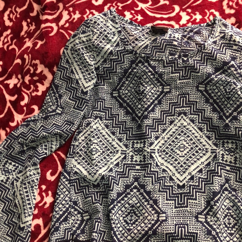 Bell sleeve blouse